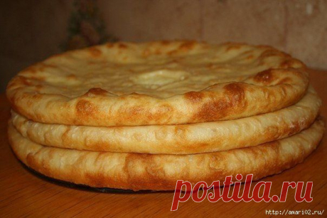 Лепёшки с сырно-мясной начинкой.