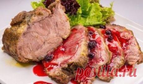 ТОП - 7 РЕЦЕПТОВ ЗАПЕЧЕННОГО МЯСА
1. Курочка запеченная в духовке

ИНГРЕДИЕНТЫ:
● Курица ~ 1,5 кг,
● Масло слив. – 70 г,
● Сметана – 2 ст.лж,
● Шафран молот.(или куркума)- 0,5 ч.лж.,
● Чеснок – 4 зубчика,
● Цедра лимона – 3 ч.лж.,
● Перец струч. острый (7-8 см) – 1 шт.,
● Соль морская мелкая – по вкусу.

ПРИГОТОВЛЕНИЕ:
1. Сливочное масло комнатной температуры + цедра лимона + соль;
2. Сливочное масло комнатной температуры +острый красный перец (измельчить в ступке или остр...