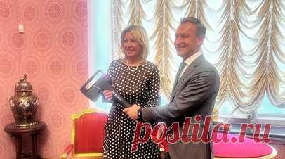 Захарова и Варанков договорились «рубить правду-матку» белорусским топором МТЗ. Официальный представитель МИД России Мария Захарова обсудила с пресс-секретарём внешнеполитического ведомства Белоруссии Русланом Варанковым планы по продвижению объективной информации о союзном строительстве. Читать далее