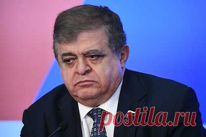 Предсказавший захват Кабула сенатор объяснил легкость прихода талибов к власти. Легкость прихода талибов к власти в Афганистане сразу после эвакуации из страны военных США можно объяснить нежеланием правительственной армии воевать, а также общей благосклонностью к экстремистскому движению общества страны. Об этом рассказал сенатор Владимир Джабаров, который ранее предсказал скорый захват Кабула.