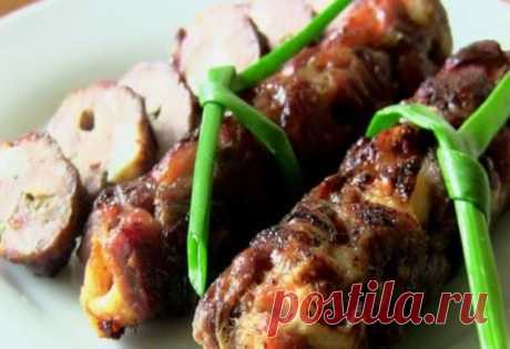 Домашняя колбаска в фольге. Намного вкуснее магазинной.
Домашняя колбаска — это одно из самых вкусных мясных блюд, вкуснее и проще сложно себе представить. Вкус настоящего мяса без сои, консервантов и красителей! Побалуйте свой организм здоровой и вкусной пищей! Ингредиенты: 1 кг свиной вырезки 700-800 гр куриного филе 200 гр сала 3-4 яйца 6 зубчиков чеснока 3-4 столовые ложки крахмала 1-2 ч. ложки […]
Читай дальше на сайте. Жми подробнее ➡
