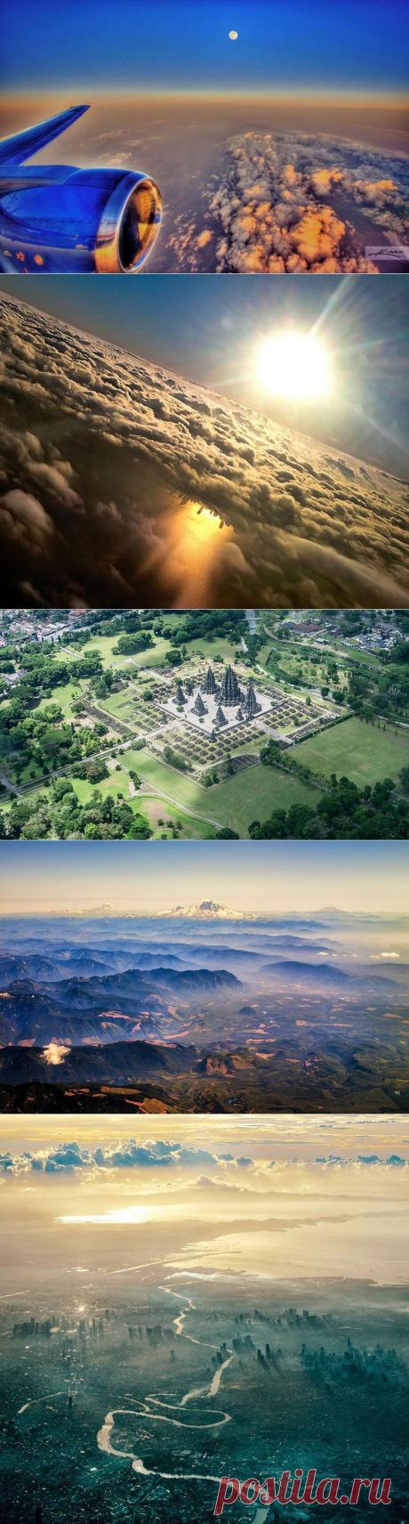 Есть много причин, почему при регистрации на рейс стоит просить место у окна. Во-первых, на него можно облокотиться во время сна. Во-вторых, не придется вставать, чтобы выпустить соседа в туалет. Но главной причиной является, конечно же, вид из окна! Наш мир – удивительное место, и с высоты он выглядит совершенно по-другому. От рассвета до заката пейзажи, города и невообразимые облачные образования – красота простирается, насколько хватает глаз. Итак, почему стоит взять место у окна?