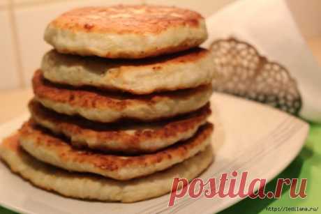 Сырные лепешки с грибной начинкой
