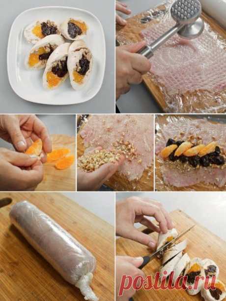 Паровой куриный рулет с мандаринами и черносливом. 

На 100 гр - 141.85 ккал  белки - 18.72  жиры - 5.86  углеводы - 2.83 

Главная прелесть этого рулета заключается в том, что начинка в нем может быть какой угодно: овощной, грибной, или как тут — фруктовой. Куриное мясо вообще неплохо сочетается со сладкими фруктами — например, с грушами или абрикосами, которые для усиления вкуса лучше брать не в свежем, а сушеном виде. А чтобы сбалансировать сладость, можно добавлять поб...