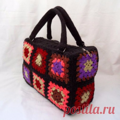 Сумка крючком

#сумка #сумкакрючком #ручнаяработа #рукоделие #вязание #крючок #вязаниеназаказ #вязаниекрючком