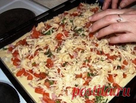 Быстрая пицца - Упрощаем рецепт до безобразия, но все равно очень вкусная и аппетитная пицца.