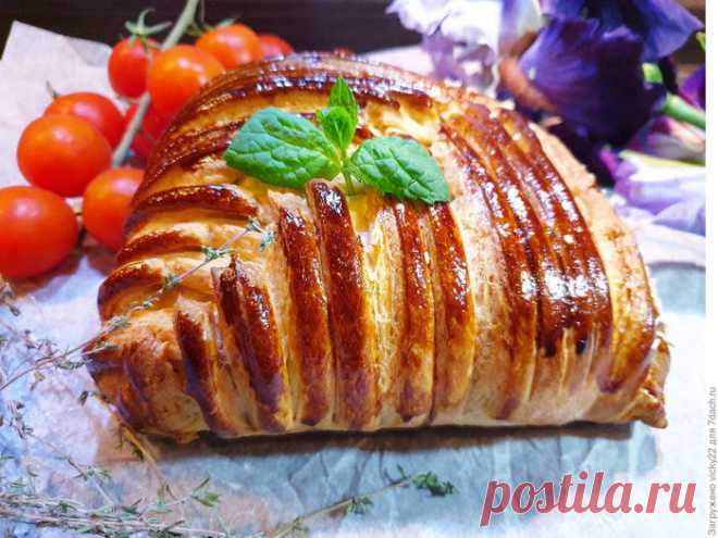 Слоеный пирог с курицей и шампиньонами