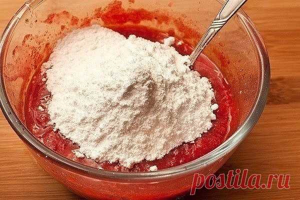 25 рецептов сладкоежкам:
1. Халва из манной крупы
2. Клубничные облака  
3. Домашний зефир сахарный
4. Фруктовый десерт
5. Фруктовый мармелад
6. Трюфельный торт с муссом из белого шоколада 
7. Десерт 