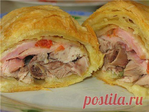 Окорочка в тесте
http://www.povarenok.ru/recipes/show/3343/
—-------------------------------------------------------
Очень вкусно получается и курочка, и , которое пропитывается всеми ароматами специй, чеснока и сыра.

Окорочка  в тесте
Кулинарный рецепт