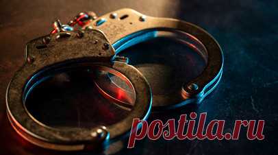 В Дагестане задержаны подозреваемые в подготовке нападения на полицейских. В Дагестане задержаны шесть жителей, подозреваемых в создании террористического сообщества и подготовке нападения на сотрудников полиции, сообщает пресс-служба регионального главка Следственного комитета России. Читать далее