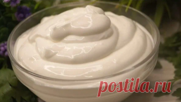 Как я готовлю сметану из молока и масла, получается не хуже магазинной. Подходит к творогу, салатам, с варениками, или на хлебушек | Готовим с Калниной Натальей | Дзен