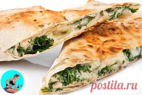 Низкокалорийные рулетики из лаваша с копченой курочкой в духовке
#рецепт