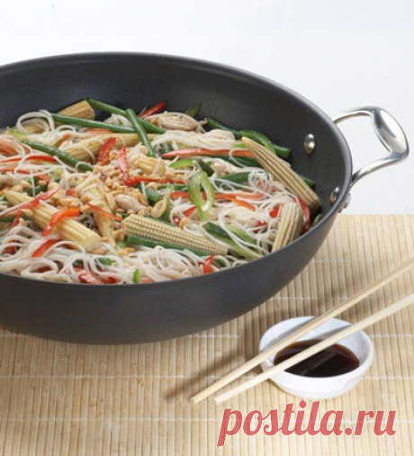 Стеклянная лапша с цыпленком и овощами — Готовим дома