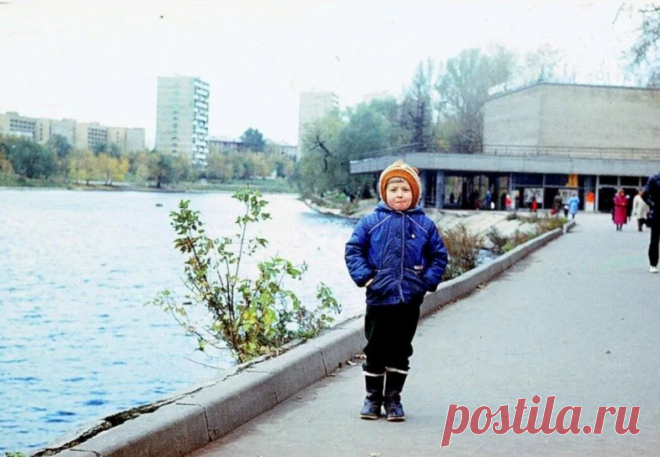 У Черкизовского пруда и кинотеатра 