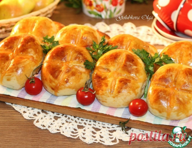 Пироги с мясным фаршем, овощами, соусом – кулинарный рецепт