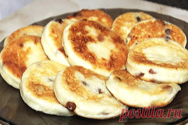 Завтракаем дома - любимые сырники: рецепт с изюминкой | ChocoYamma | Яндекс Дзен

Несмотря на то, что в рецепте сырников нет ничего сложного, и основные компоненты теста для сырников неизменны - творог, яйца, мука, соль и сахар, они у каждой хозяйки получаются своими. Почему-то, сырники, которые делает моя мама, совсем не похожи на те, которыми угощают нас в доме родителей моей жены. А мои дети четко различают сырники “мамины” и “папины”.