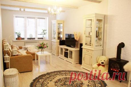 Гостиная: две тысячи самодельных кирпичей, фальшбалки и "буржуйка" - в квартире Гостиная: две тысячи самодельных кирпичей, фальшбалки и "буржуйка" - в квартире
Рассказ Златы из Гродно: 
– Ремонт начинался в 2012 году сразу во всей квартире и длился около полугода. Великое множест...