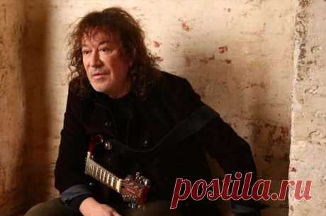 Три девицы под окном: Владимир Кузьмин показал дочерей от трех разных женщин . Милая Я