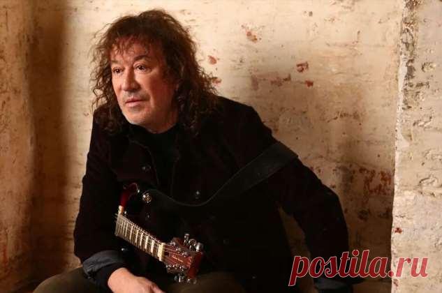 Три девицы под окном: Владимир Кузьмин показал дочерей от трех разных женщин . Милая Я