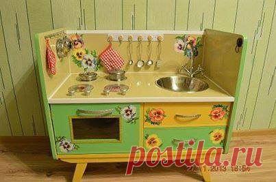 Из старого комода для дочки)))