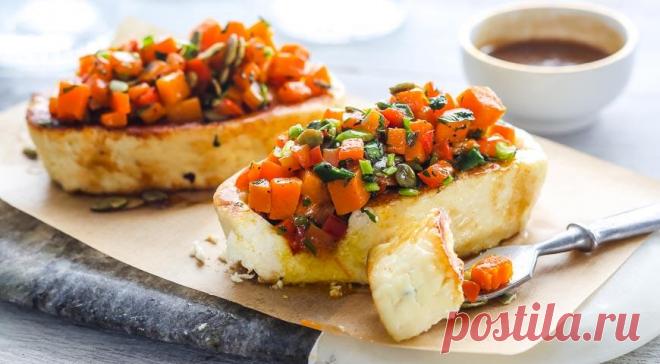 Жареный адыгейский сыр с овощами