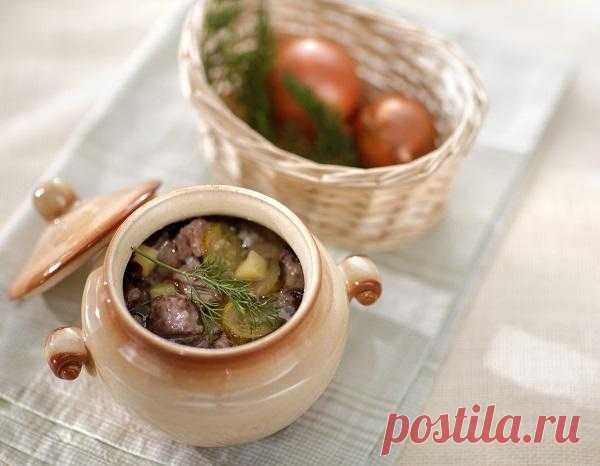 Готовим телятину с солеными огурцами в горшочке — Фактор Вкуса
