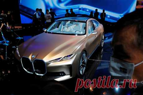 Китай продавил BMW ради бедных. BMW намерена выкупить производственные активы у Huachen Automotive Group Holding Co, материнской компании своего основного китайского партнера BMW Brilliance. Так немецкая компания сможет производить больше качественных автомобилей по более доступным ценам, пишет Bloomberg.