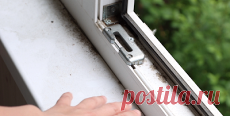 Как отмыть сложные участки оконной рамы и отбелить пластиковый подоконник.