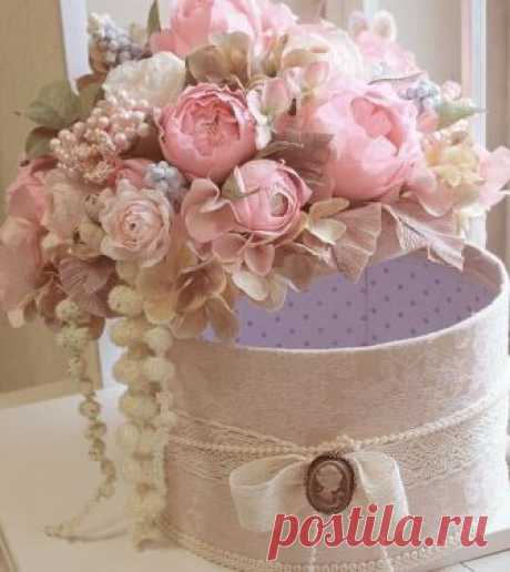 @charme_paperflowers в Instagram: «#букетизконфет #букетвкоробке #винтаж #цветыизбумаги #шеббишик #нежность #подарок #букетвкоробке #коробкасцветами #шляпнаякоробка #кружево…» 213 отметок «Нравится», 10 комментариев — @charme_paperflowers в Instagram: «#букетизконфет #букетвкоробке #винтаж #цветыизбумаги #шеббишик #нежность #подарок #букетвкоробке…»