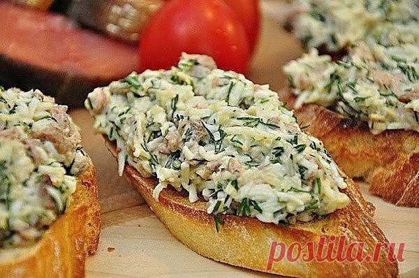 Закусочные бутерброды с печенью трески и сыром — Сад Заготовка