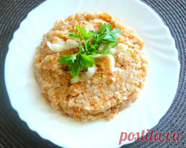 плов из пшеничной крупы с кабачком