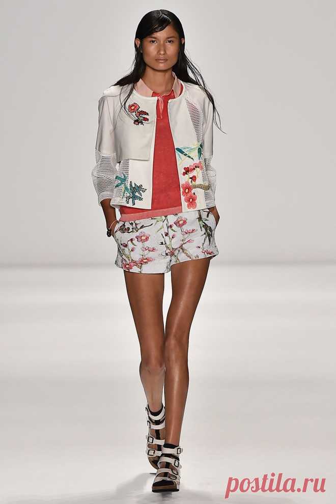 Vivienne Tam Spring 2015 Ready-to-Wear - Collection - Gallery - Style.com