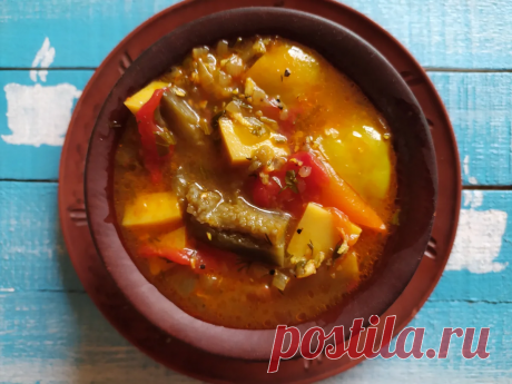 Чтобы приготовить вкусный суп, надо знать три хитрости. По совету моей кубанской сватьи  в первую очередь нужно выбрать правильный сорт картофеля. Она говорит так: «На Кубани мы выбираем тот, что имеет свойство быстро развариваться и не разварится, как в суп, так и в рагу или винегрет».