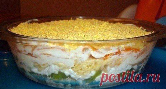 девчонки на работе салатом угостили, очень мне понравился: оригинальный и неизбитый