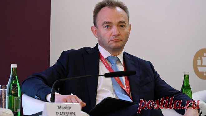 Экс-замглавы Минцифры отрицает вину в получении взятки. Бывший замглавы Минцифры Максим Паршин не признает вину во взяточничестве. Об этом сообщает РИА Новости. "Вину не признаю... Подробные показания дам позднее", - сказал он. Паршин пояснил, что его действия были направлены на ...