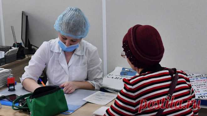 Онколог рассказала, какие проблемы с кожей могут быть признаком рака. Некоторые новообразования на коже нельзя игнорировать – лучше при их появлении обратиться к врачу. В частности, стоит беспокоиться, если родинки или язвы на коже меняют цвет и плотность, объяснила в беседе с Tsargrad.tv врач ...