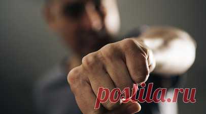 Первый замглавы Вологодской области ушёл в отставку после скандала с дракой. Первый заместитель губернатора Вологодской области Иван Иноземцев покинул свой пост. Читать далее