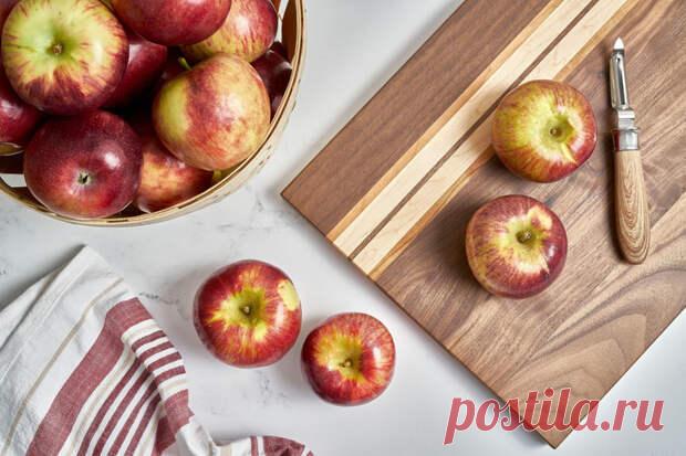 6 овощей и фруктов, которые теряют пользу вместе с кожурой - ПолонСил.ру - социальная сеть здоровья - Медиаплатформа МирТесен Эти плоды лучше употреблять в пищу вместе с кожицей, советуют диетологи. С кожурой фруктов и овощей есть одна небольшая загвоздка. С одной стороны, Роспотребнадзор то и дело рекомендует счищать с них кожуру (с покупных точно), чтобы избавиться от пестицидов. С другой стороны, в кожуре содержатся - 7 августа - 43657776048 - Медиаплатформа МирТесен