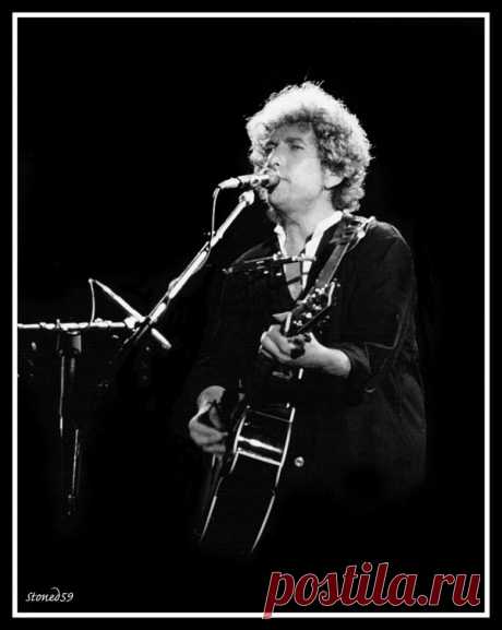 Bob Dylan Боб Дилан (Bob Dylan, при рождении Роберт Аллен Циммерман, англ. Robert Allen Zimmerman; род. 24 мая 1941, Дулут, Миннесота) - американский автор-исполнитель песен, поэт, художник, киноактёр. Является…