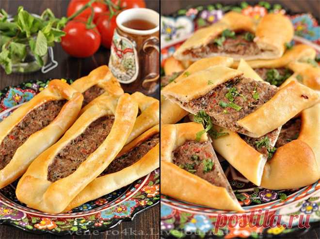 Турецкие пиде с мясом. Я частенько из своих поездок привожу парочку рецептов полюбившихся иноземных блюд, которые потом прочно входят в наше меню. Например, из Тайланда привезла рецепт супа Том-Ям и Пад-Тай, из Китая - рецепт острых креветок и стир-фрай, а в этот раз, три месяца назад,…