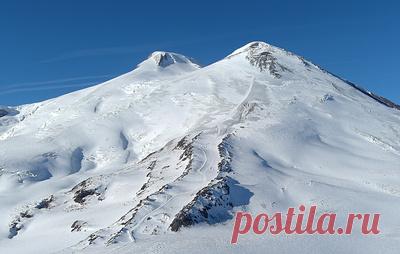 На Эльбрусе временно закрыли горнолыжную трассу. О причинах приостановки не сообщается