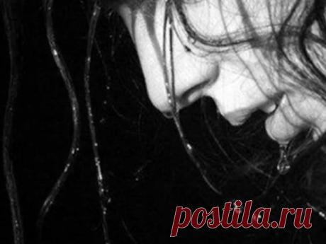 Некоторые люди любят Вас только тогда, когда Вы перестаете их любить