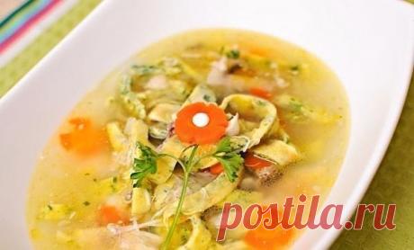 АНГЛИЙСКИЙ КУРИНЫЙ СУП С ПЛАВЛЕНЫМ СЫРОМ 

Куриный бульон – 1 литр; 
Куриную грудку – 300 грамм; 
Рис длиннозёрный – 80 грамм; 
Лук-порей – 100 грамм; 
Мягкий плавленый сыр – 100 грамм; 
Сливочное масло – 2 ст. ложки; 
Петрушка свежая – 4 веточки; 
Перец чёрный молотый – 1 щепотка; 
Соль – по вкусу. 

Этот вкусный и питательный суп, заправленный плавленным сыром, может стать единственным блюдом на обед, которое вполне насытит вас на долгое время. Он прост в приготовлении и...