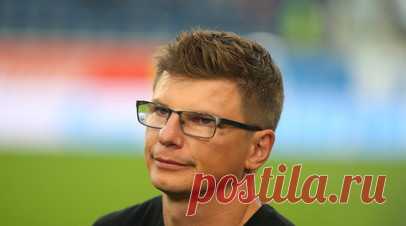 Аршавин: раздражает присутствие Быстрова в моей жизни — приходится терпеть. Бывший нападающий «Зенита» Андрей Аршавин рассказал о взаимоотношениях с экс-одноклубником Владимиром Быстровым. Читать далее
