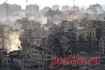 Израиль призвал всех гражданских покинуть сектор Газа. Военнослужащие ЦАХАЛ призвали гражданских лиц покинуть сектор Газа или перебраться в его южную часть. «Сейчас настало время войны», — цитирует агентство израильского министра обороны Йоава Галланта. Отмечается, что ЦАХАЛ готовит наземную операцию и уже сосредоточил танковые подразделения на границе с Газой.