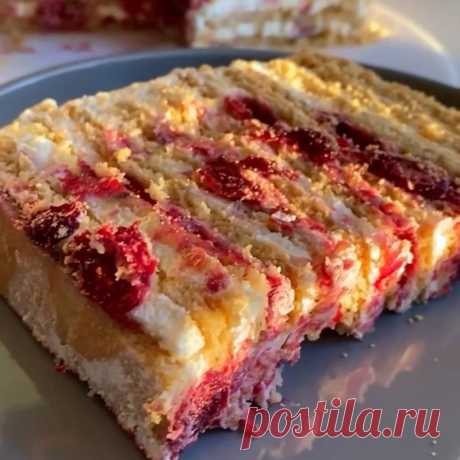 Рецепт Нежнейший медовик с вишней