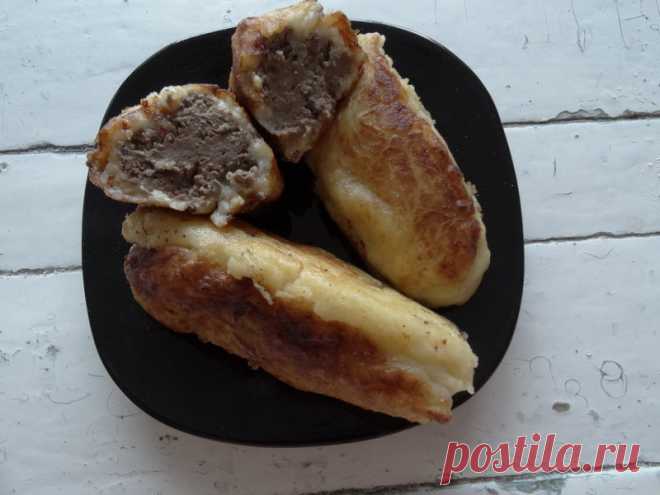 Рецепт вкуснющих пирожков: тесто – картошка, начинка – печёнка - Пир во время езды В картофельном тесте масса преимуществ! Изделия из него очень ароматные, тесто после приготовления пышное. А еще, из него можно сделать любые фигуры! Но есть один небольшой недостаток. И то, он на любителя… Например, я не люблю жирную пищу. К этому приучила и всю мою семью. А картофельное тесто при жарке вбирает много масла (и вообще, …