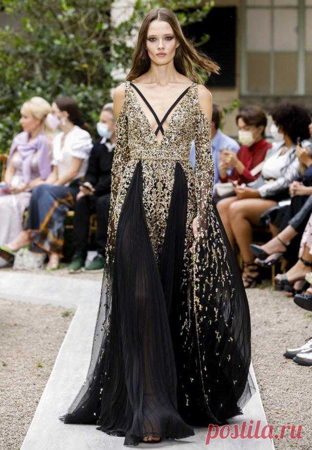 Самые красивые платья коллекций от кутюр осень-зима 21/22
Коллекции haute couture – это одежда, которую демонстрируют на подиуме, но редко носят в обычной жизни. В этих вещах дизайнеры воплощают невероятные идеи, демонстрируя, насколько яркой и экстравагантной может быть их фантазия. Практически ни один показ не обходится без демонстрации вечерних платьев, ведь они всегда остаются вне времени и...
Читай пост далее на сайте. Жми ⏫ссылку выше