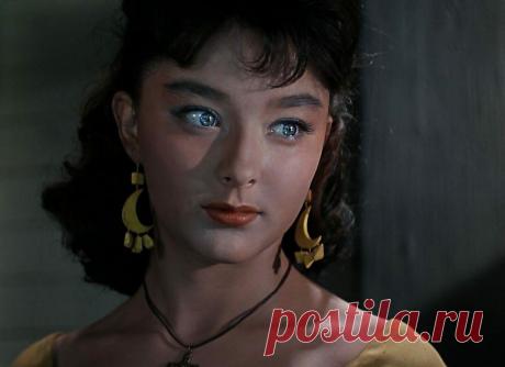 Великолепная семерка: Самые красивые актрисы советского кино из ныне здравствующих
Добрый день. Мои дорогие читатели. Прошлая недел, была посвящена самым красивым актрисам Голливуда всех времен. Сегодня предлагаю вам окунуться в мир Советского кино и посмотреть, кто из наших актрис были самыми красивыми. Сразу оговорюсь, что выбор сделать очень трудно, тем не менее, мы попробуем составить первый...
Читай пост далее на сайте. Жми ⏫ссылку выше