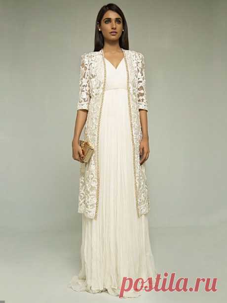 Clingy Chiffon Dresses All The Way To Sizzle At Any Do - Stylishwife